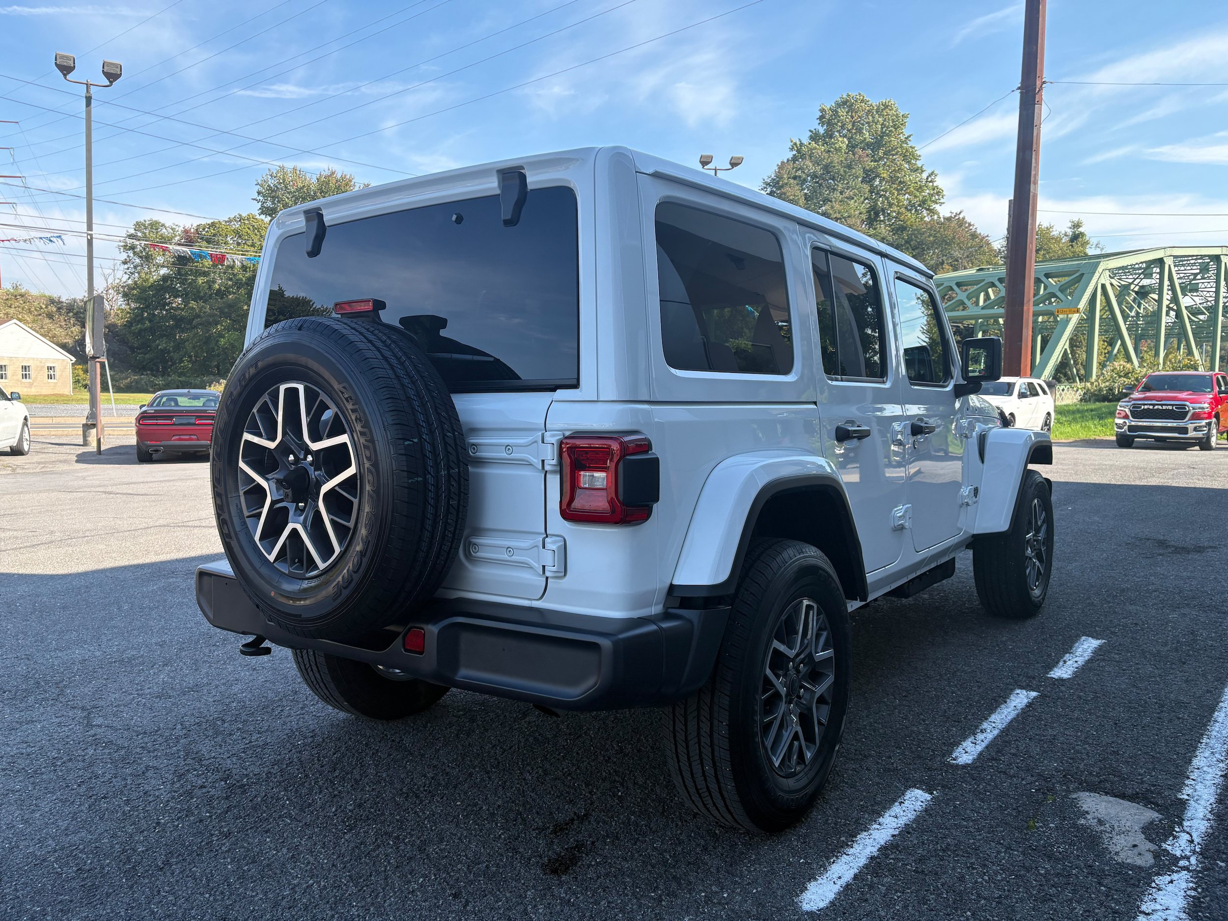 Certified 2026 Jeep Wrangler Unlimited Sahara AWD/4WD image 7