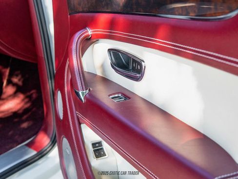 Used 2019 Bentley Bentayga image 53