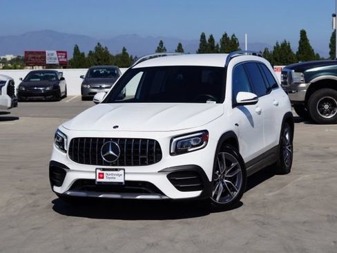 Used 2021 Mercedes-Benz GLB 35 AMG 4MATIC image 4