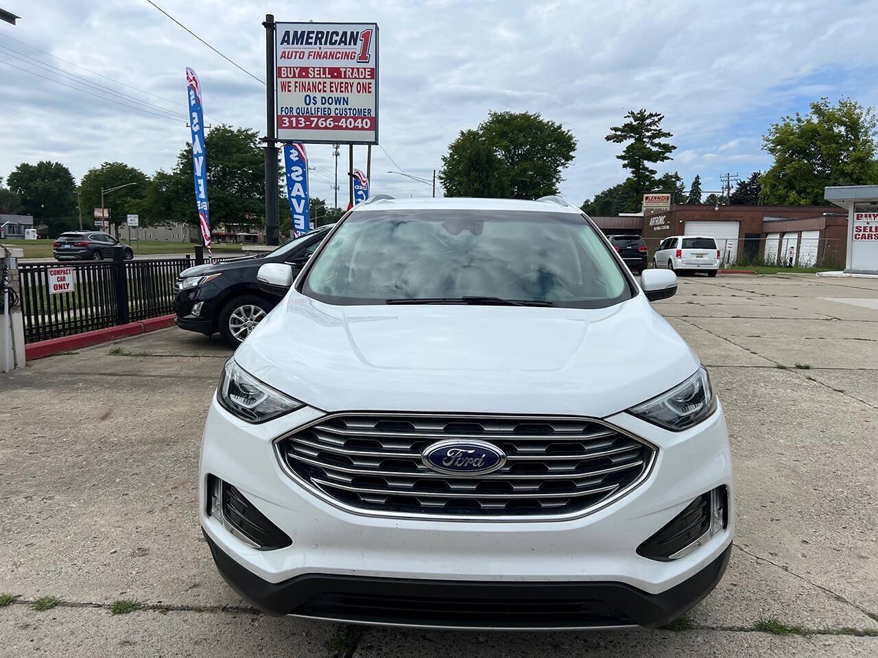 Used 2020 Ford Edge SEL w/ Convenience Package AWD/4WD image 3