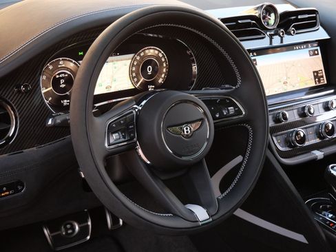 New 2026 Bentley Bentayga Speed AWD/4WD image 9