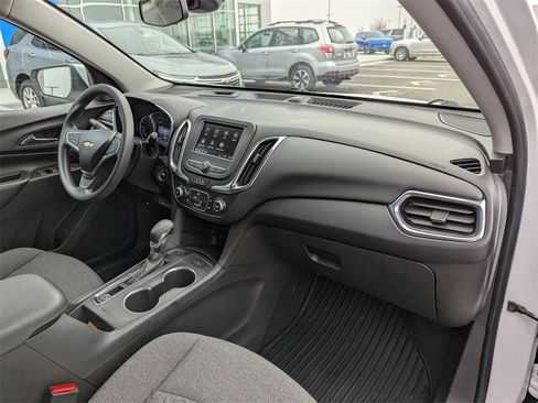 Used 2022 Chevrolet Equinox LT image 39