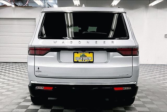 Used 2023 Jeep Wagoneer Series III w/ Preferred Equipment Group AWD/4WD image 5