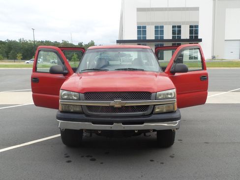Used 2004 Chevrolet Silverado 1500 W/T image 23
