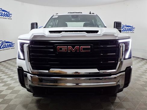 New 2026 GMC Sierra 2500 Pro image 3