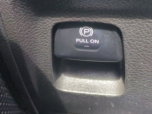 Used 2022 RAM 1500 Big Horn RWD image 25