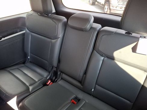 Used 2025 Ford Expedition Active AWD/4WD image 12