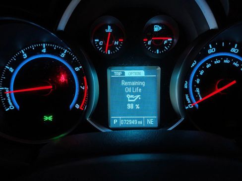 Used 2013 Chevrolet Cruze LS image 13