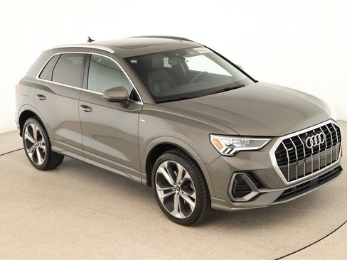 Used 2020 Audi Q3 2.0T Premium Plus w/ Premium Plus Package image 36