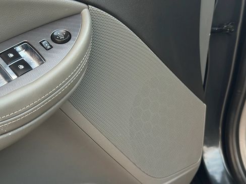 Used 2015 Chevrolet Impala LS FWD image 13
