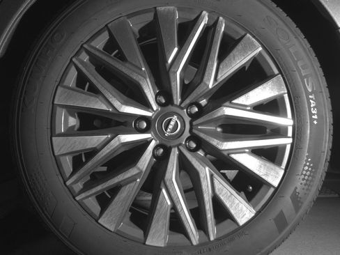 Used 2025 Nissan Altima 2.5 SV image 14