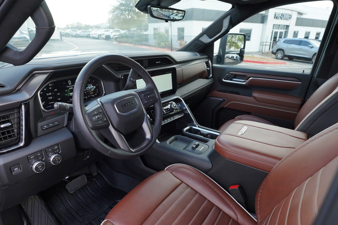 Used 2026 GMC Sierra 2500 Denali Ultimate w/ LPO, GMC Protection Package AWD/4WD image 17