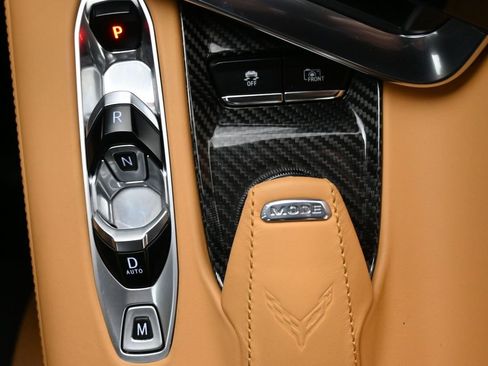 Used 2021 Chevrolet Corvette Stingray w/ Z51 Performance Package image 17