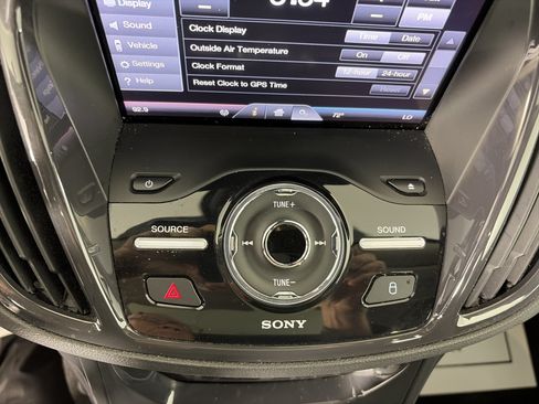 Used 2013 Ford Escape Titanium w/ Parking Technology Pkg FWD image 21