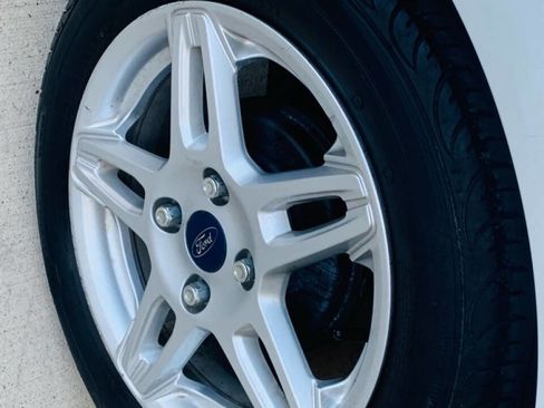 Used 2019 Ford Fiesta SE image 23