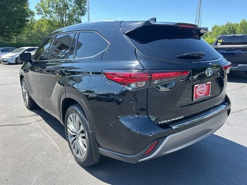 Used 2021 Toyota Highlander Platinum AWD/4WD image 11