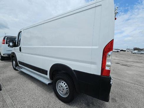 Used 2025 RAM ProMaster 2500 w/ U-Haul Equipment Group FWD image 6