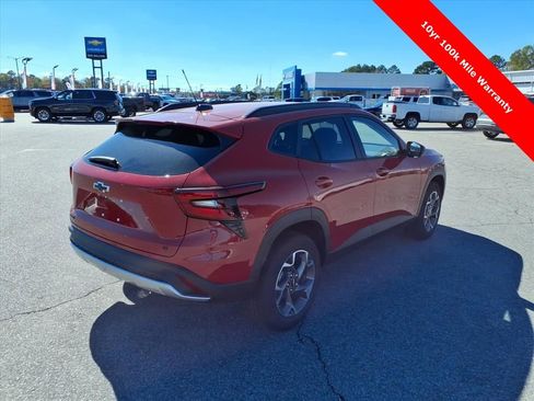 New 2026 Chevrolet Trax LT w/ Driver Confidence Package image 5