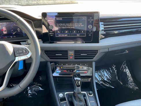 New 2026 Volkswagen Jetta SEL image 5