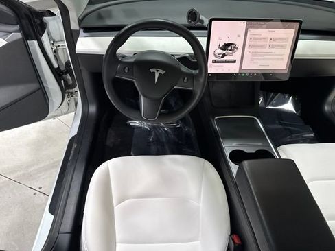 Used 2021 Tesla Model 3 Standard Range Plus RWD image 16