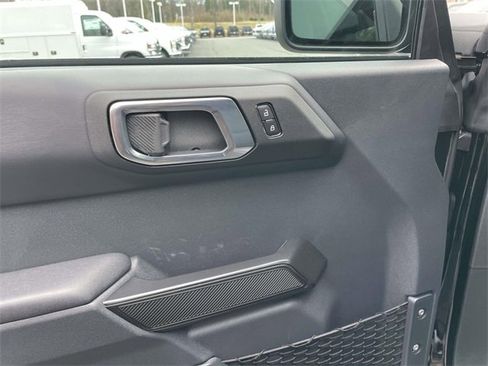 New 2025 Ford Bronco Badlands image 12