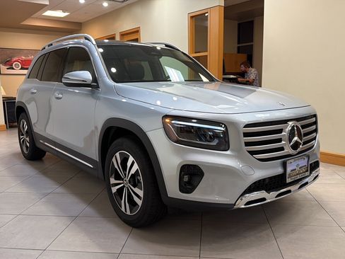 Used 2026 Mercedes-Benz GLB 250 w/ Sun & Sound Package image 2