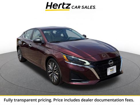 Used 2025 Nissan Altima 2.5 SV FWD image 1