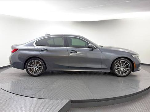 Used 2020 BMW 330i Sedan w/ Convenience Package RWD image 11