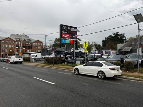 Used 2011 Mercedes-Benz S 550 4MATIC image 4