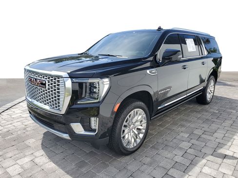Certified 2024 GMC Yukon XL Denali w/ Denali Reserve Package AWD/4WD image 3