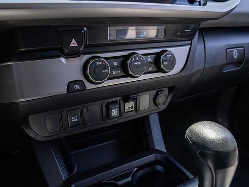 Used 2022 Toyota Tacoma SR5 RWD image 27