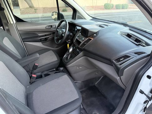 Used 2019 Ford Transit Connect XL image 6