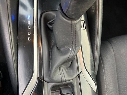 Used 2022 Toyota Corolla LE image 28