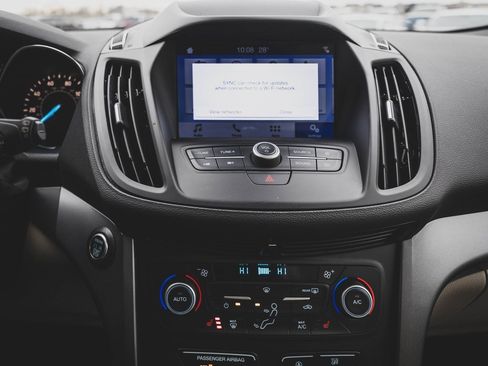 Used 2019 Ford Escape SEL image 4