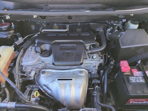 Used 2014 Toyota RAV4 XLE FWD image 22