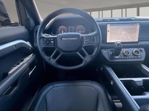 Certified 2025 Land Rover Defender 130 X-Dynamic SE AWD/4WD image 5