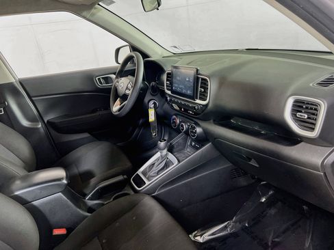 Used 2023 Hyundai Venue SE w/ Cargo Package FWD image 26