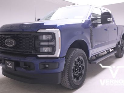 New 2026 Ford F250 Lariat w/ Black Appearance Package