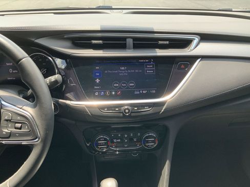 Used 2022 Buick Encore GX Select w/ Sport Touring Package FWD image 34