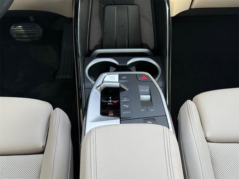Used 2025 BMW X1 xDrive28i w/ Premium Package image 13