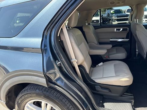 Certified 2023 Ford Explorer XLT RWD image 26