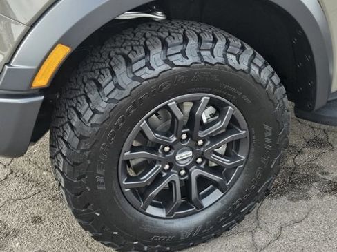 Used 2025 Ford Ranger Raptor image 9