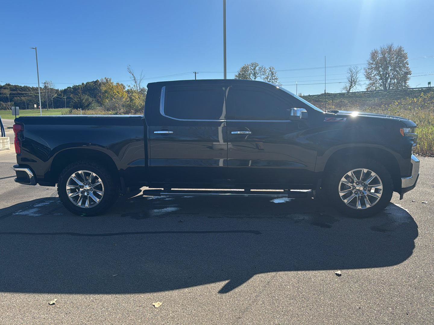 Used 2020 Chevrolet Silverado 1500 LTZ w/ LTZ Premium Package AWD/4WD image 6