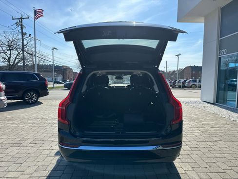 Used 2024 Volvo XC90 B5 Core w/ Climate Package AWD/4WD image 32