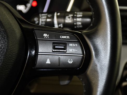 Used 2025 Honda Pilot EX-L image 21