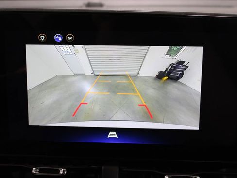 Used 2025 Chevrolet Equinox LT FWD image 33