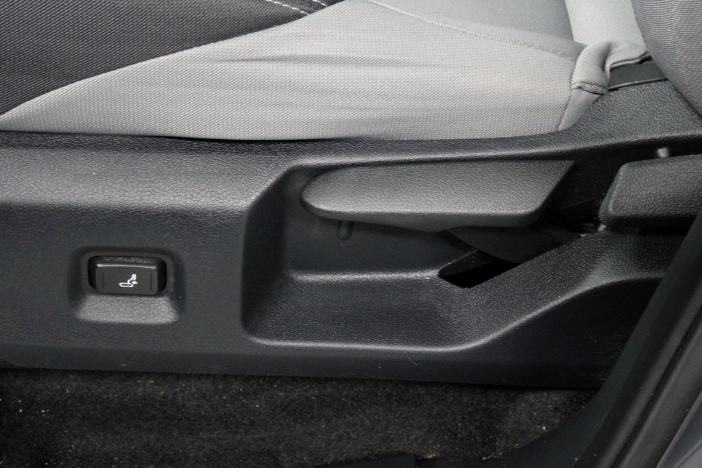 Used 2025 Toyota Tacoma TRD Sport AWD/4WD image 24