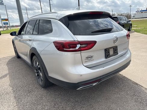 Used 2018 Buick Regal Preferred w/ Sights and Sounds Package image 7