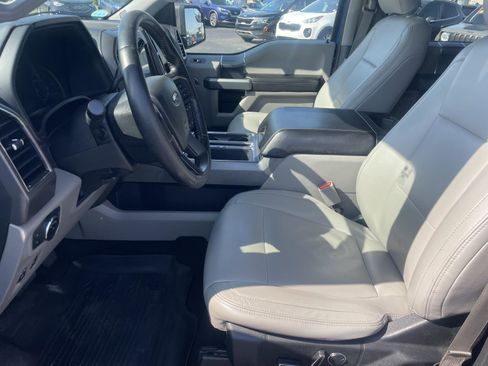 Used 2017 Ford F150 XLT w/ Equipment Group 302A Luxury image 5