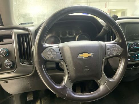 Used 2018 Chevrolet Silverado 1500 LT w/ LT Eassist Package image 10
